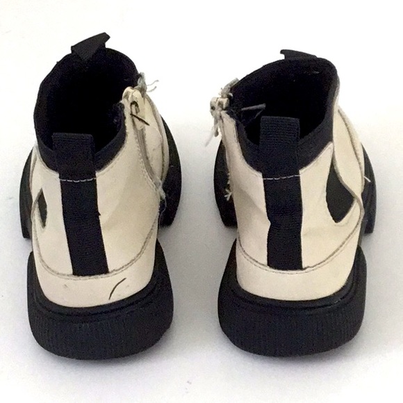 Zara Patent Effect Chelsea Boots, Chunky Heel, Size 26, Girl’s. Zipper, School. - Picture 3 of 8